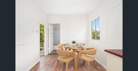 Freshly Updated 3-Bedroom Home in Prime Scarborough Location. Contact Julie Sykes 0438 050 110 - Photo 4