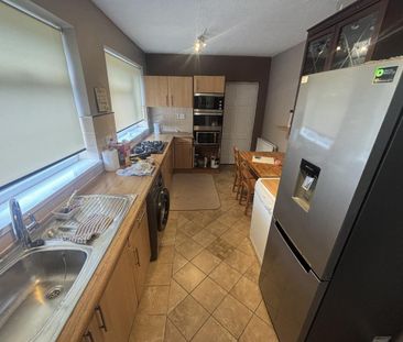 3 bedroom detached house to rent - Photo 6