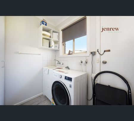 3/2 McGrath Street, Upper Burnie, Tas 7320 - Photo 3