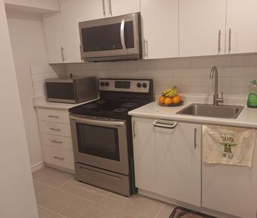 For Lease - 371 Selby Crescent, Newmarket, Ontario - Photo 6