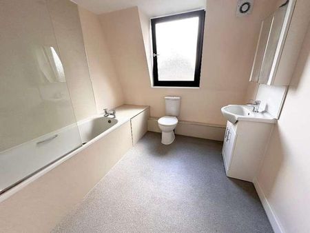 Marvels Lane, Grove Park, London, SE12 - Photo 3