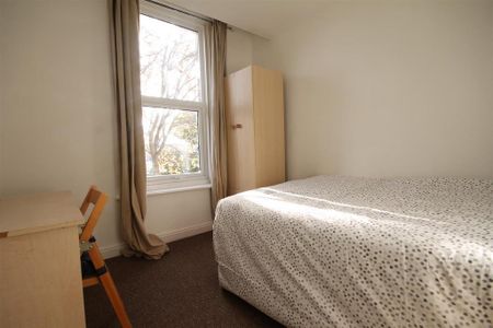 5 bedroom maisonette to rent - Photo 4