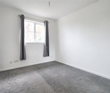 2 bedroom maisonette to rent - Photo 4