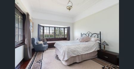 Art Deco Family Residence in Heart of Holland Park! - Photo 3