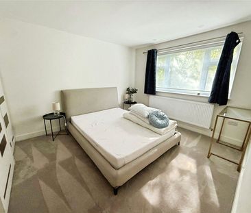 Park Drive, Ascot, Berkshire, SL5 0BE - Photo 2