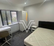 4 bedroom semi-detached house to rent - Photo 5