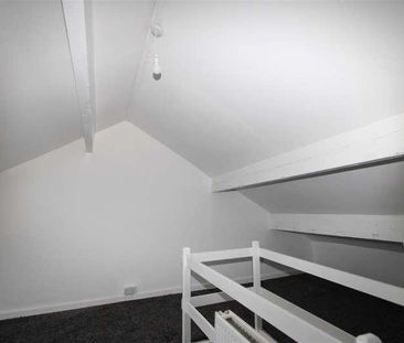 Woodhall Avenue, Bradford, BD3 - Photo 3