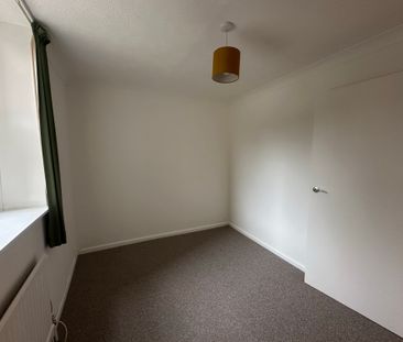 2 bedroom apartment to rent Cardinal Court, Grand Avenue, Worthing,... - Photo 6