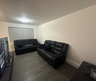 2 Bed Maisonette, Birmingham, B8 - Photo 1