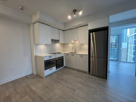 For Lease - 195 Redpath Avenue Unit# 812, Toronto, Ontario - Photo 4