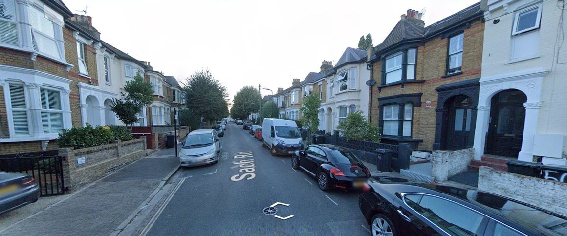 Studio Flat, Sach Road, E5 - Photo 1