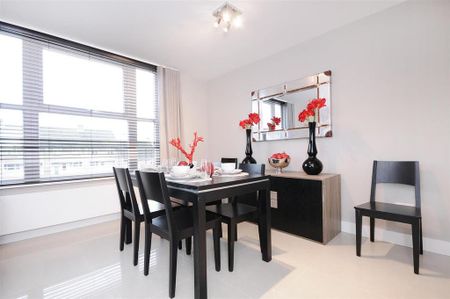 3 bedroom flat to rent - Photo 3