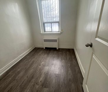 For Lease - 1528 Queen Street Unit# 1, Toronto, Ontario - Photo 4