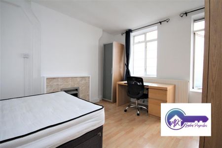3 Bedroom Flat To Rent - Photo 5