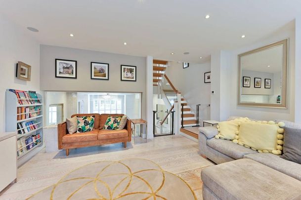 3 bedroom terraced house to rent - Photo 1