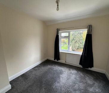 3 bedroom end of terrace house to rent - Photo 1