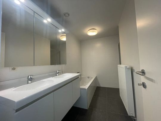 Appartement te huur - Photo 1