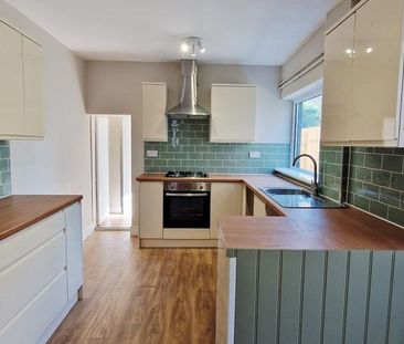4 bedroom terraced house to rent - Photo 5