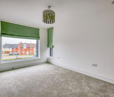 4 bedroom detached house to rent - Photo 6