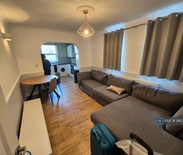 4 bedroom maisonette to rent - Photo 1