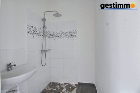 Location Appartement 2 pièces 37m² MACOURIA 97355 - Photo 3