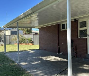 COTTAGE STYLE TUCKED AWAY IN EAST BUNBURY - Photo 1