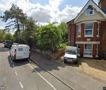 Studio Flat, Westridge Road, SO17 - Photo 6