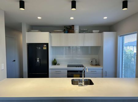 Executive Townhouse - Photo 5