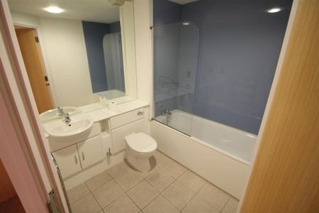 2 bedroom apartment to rent - Photo 5