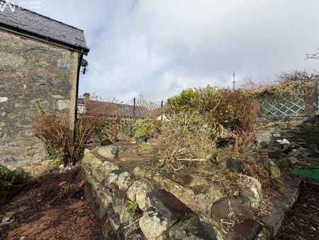 3 bedroom terraced house to rent - Photo 3