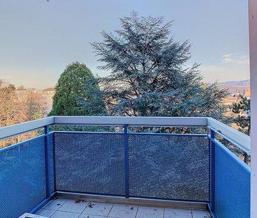 CHARMANT LOGEMENT TRES BIEN SITUE ET ENTIEREMENT RENOVE - Foto 5