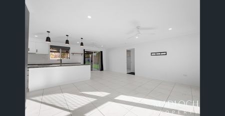 GORGEOUS RENOVATED HOME - Take over lease - Photo 5