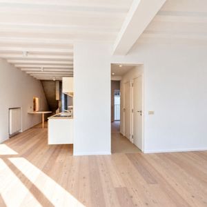 Appartement te huur in Brussel voor € 1.500 met 1 slaapkamer - Photo 3