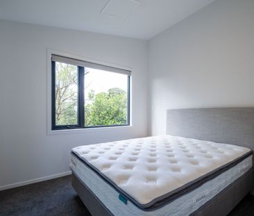 18 Te Toka Ika Lane, Mangere Bridge - Photo 2