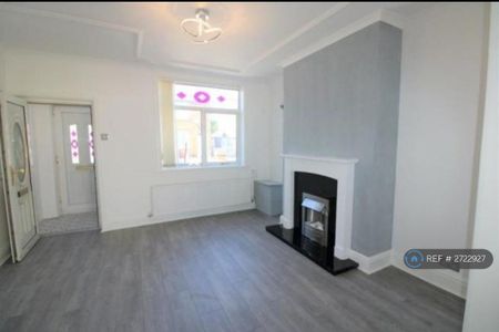 2 bedroom terraced house to rent - Photo 4