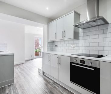 3 bedroom House To Let Total Size: 1089 SQ FT - Photo 3