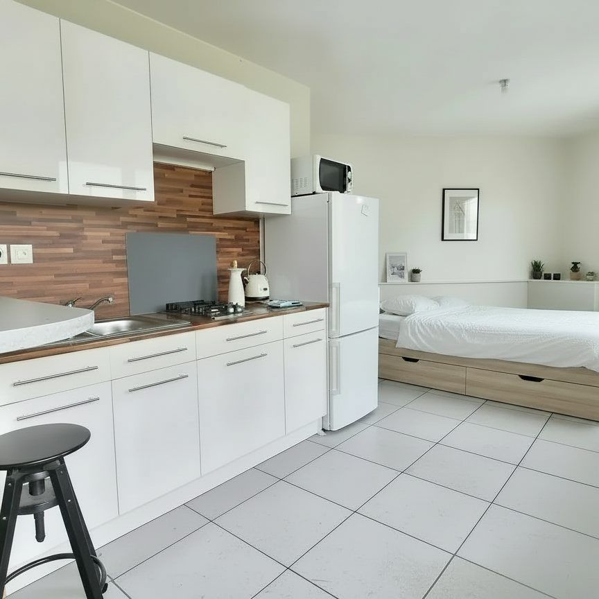 Location Appartement 1 pièce 28m² CHAMALIERES 63400 - Photo 1
