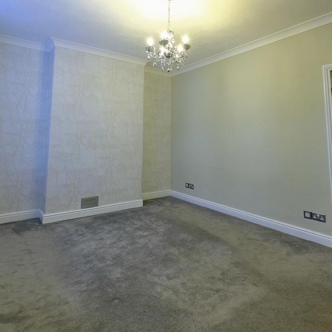 4 bedroom terraced house to rent - Photo 1