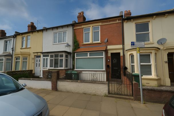 3 bedroom terraced house to rent - Photo 1