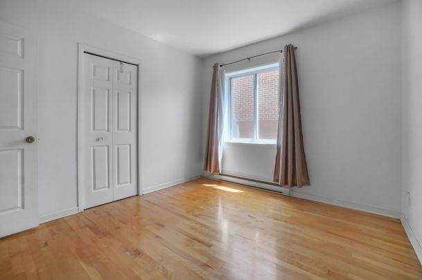 Boul. Pie-IX, H1X 2C8, Montréal - Photo 1