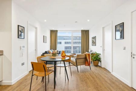 2 bedroom flat to rent - Photo 2