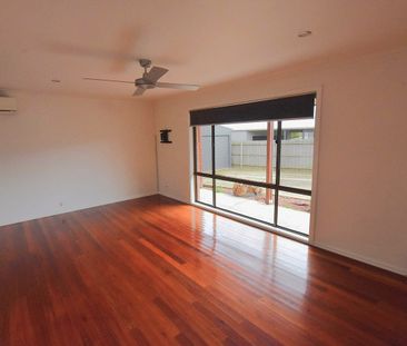 37 Cross St, Newborough, Vic 3825 - Photo 3