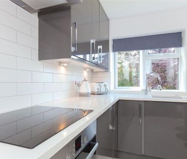 1 bedroom flat to rent - Photo 6