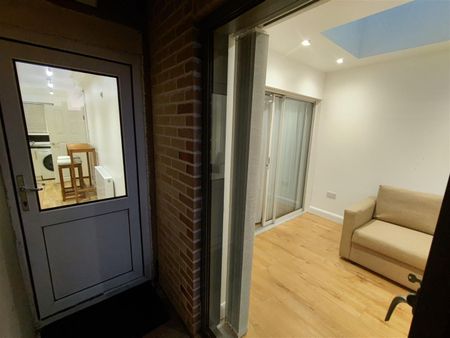 Linkways, Stevenage - Photo 4