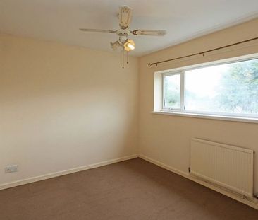 Prince Edward Crescent, Malinslee, Telford - Photo 3