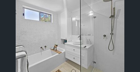 Bright, modern and ideal location - Photo 4