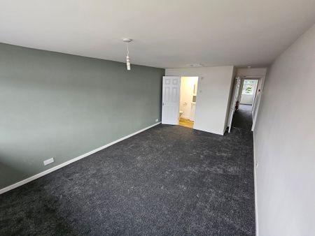 5 Bed Student Accommodation - Photo 4