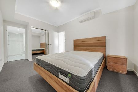 FURNISHED CBD LIVING WITH HARBOUR VIEWS - Photo 5