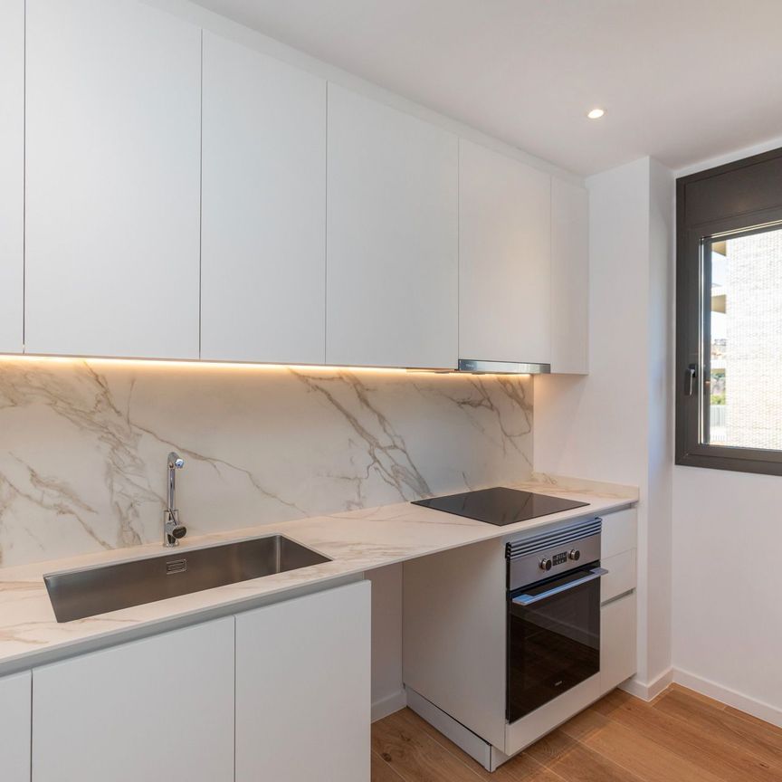 Piso de alquiler en Carrer de Joan de la Cierva, Finestrelles - Photo 1