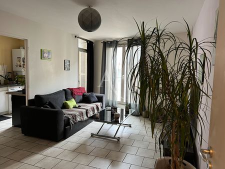 Location appartement 2 pièces, 50.00m², Saintes - Photo 2